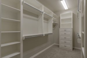 11-Master-closet-300x200.jpg